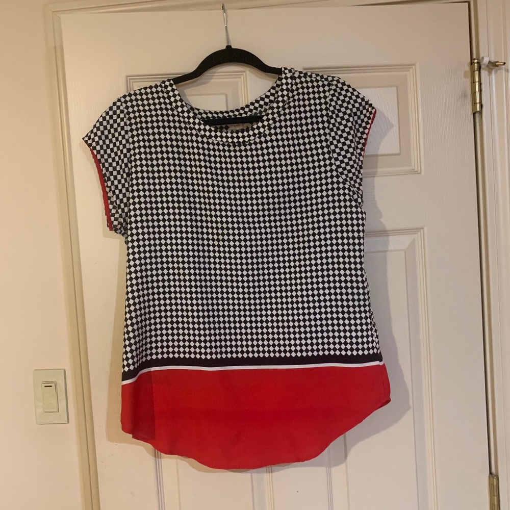 Antilia Femme Black/White/Red Print Top sz M
